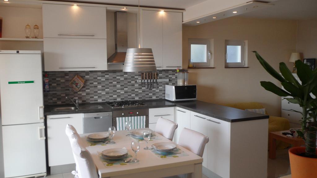 Apartment Sanja Primosten Exterior photo